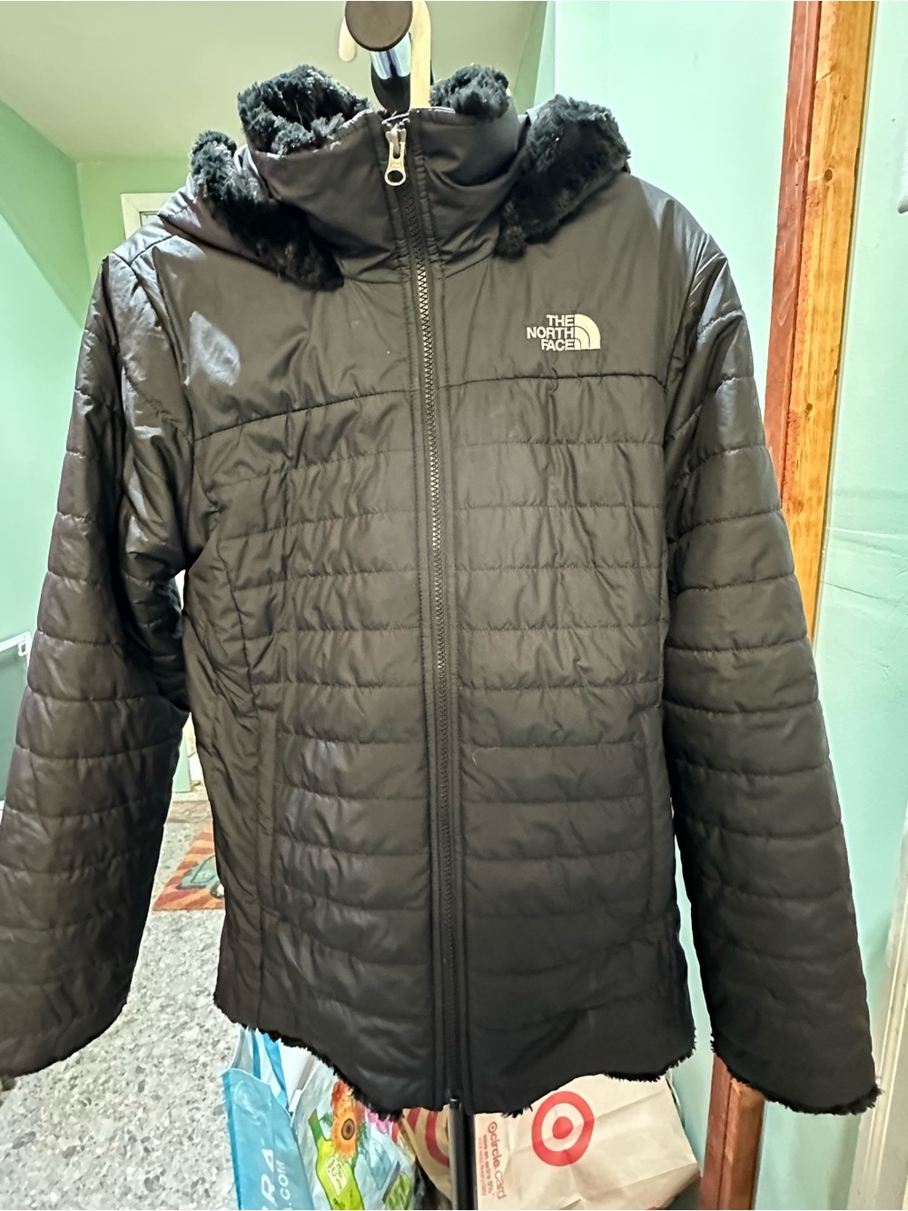 GIRLS The North Face Black Quilted light weight Puffer Jacket with hood